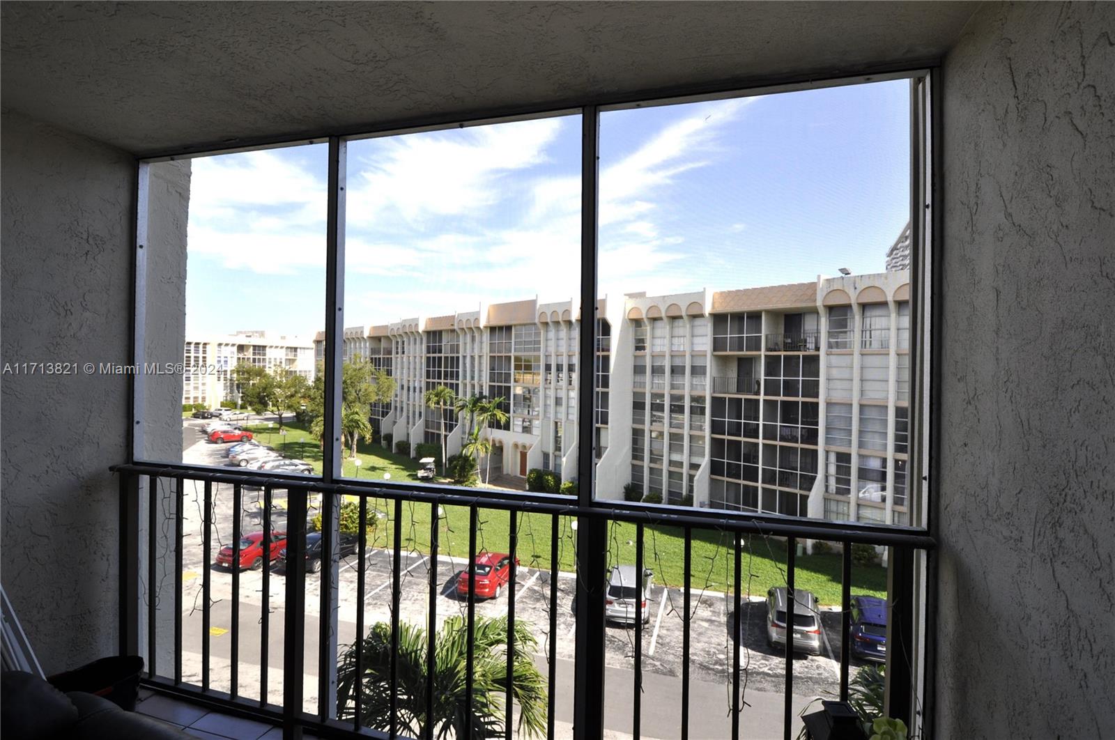 601 Three Islands Blvd 410, Hallandale Beach, Broward County, Florida - 1 Bedrooms  
1 Bathrooms - 