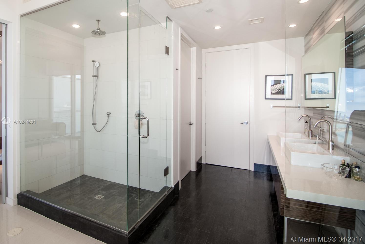 MARQUIS RESIDENCES - Residential Lease