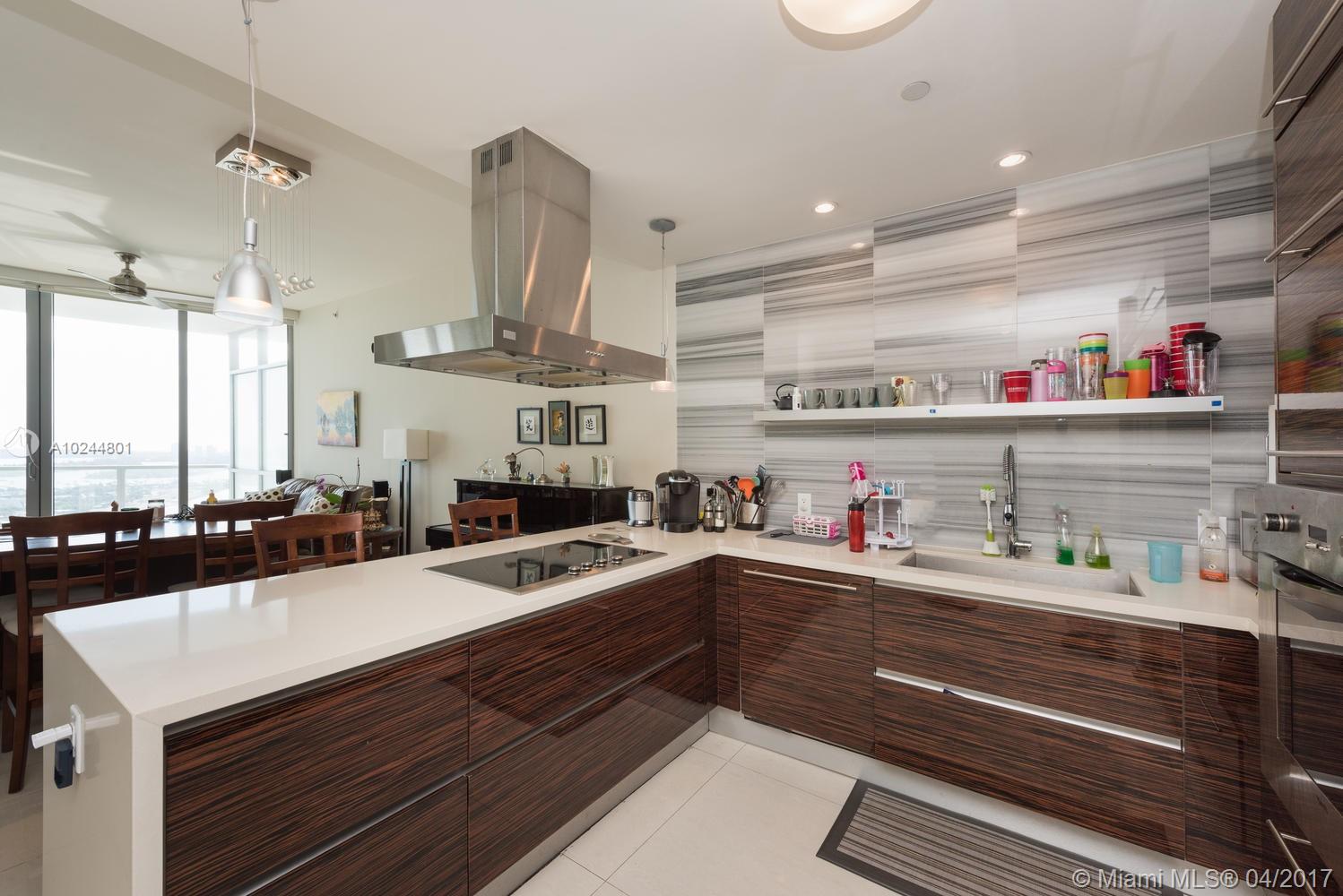 MARQUIS RESIDENCES - Residential Lease
