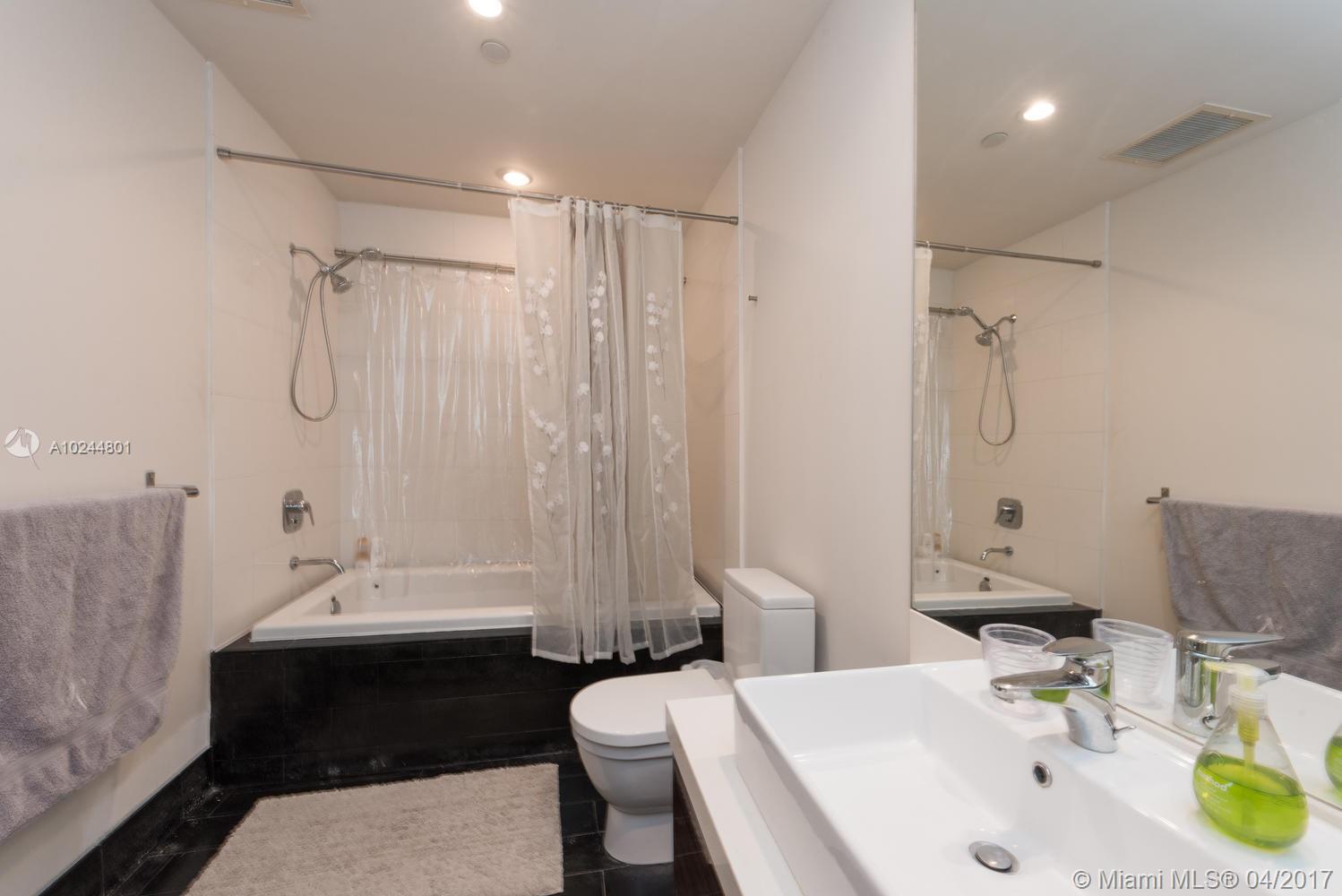 MARQUIS RESIDENCES - Residential Lease