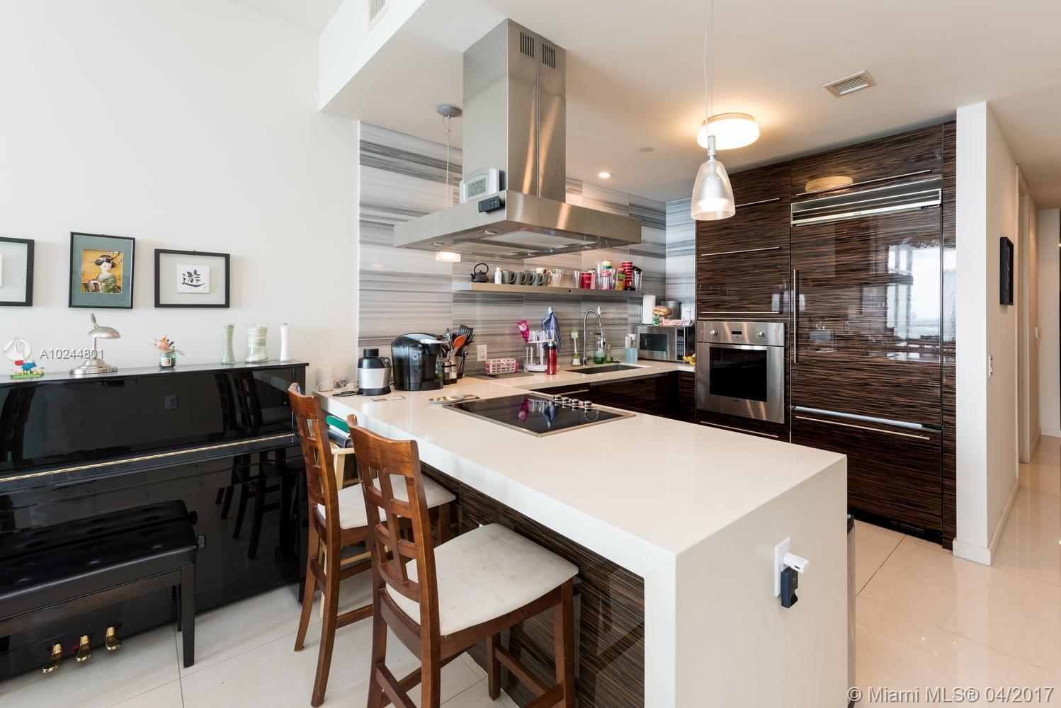 MARQUIS RESIDENCES - Residential Lease