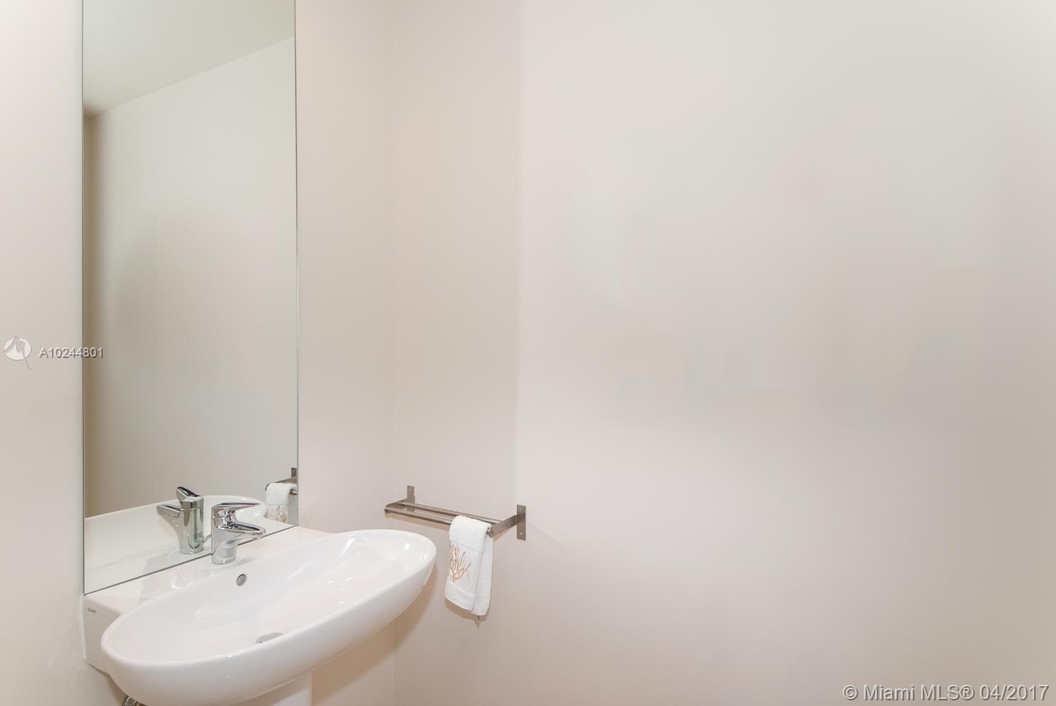 MARQUIS RESIDENCES - Residential Lease