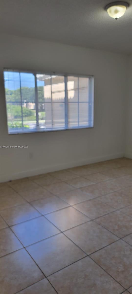 AVENTINE AT MIRAMAR BLDG - Residential Lease