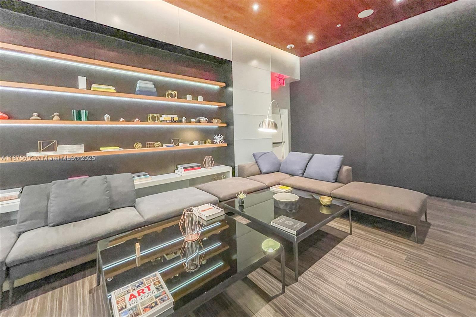 RISE CONDO - Residential