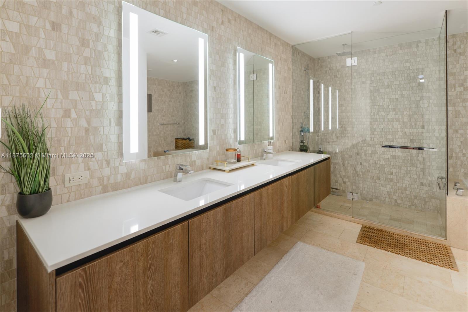 RISE CONDO - Residential