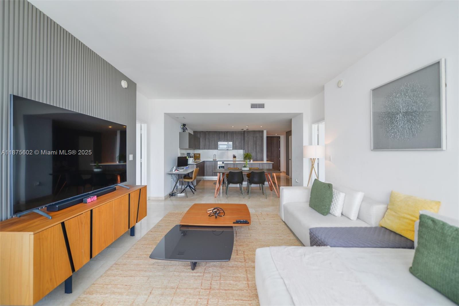 RISE CONDO - Residential