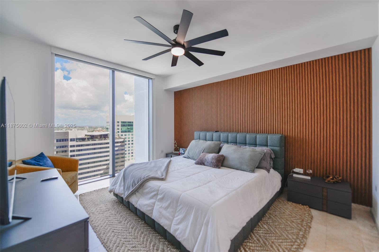 RISE CONDO - Residential