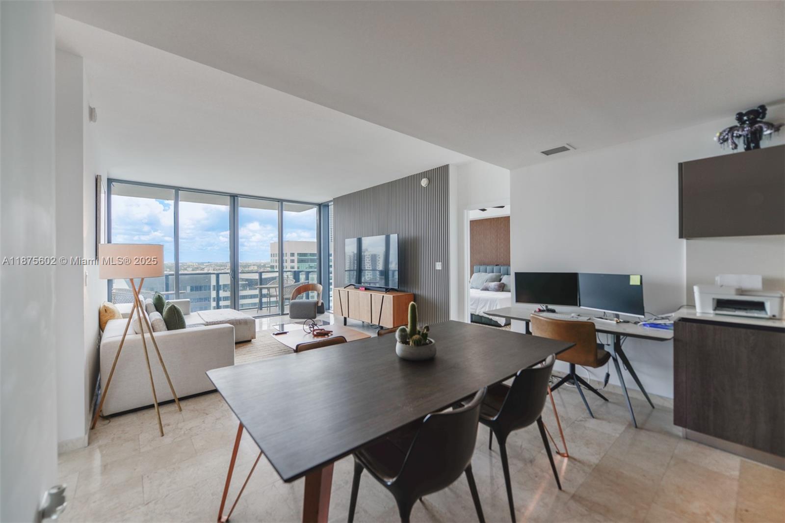 RISE CONDO - Residential