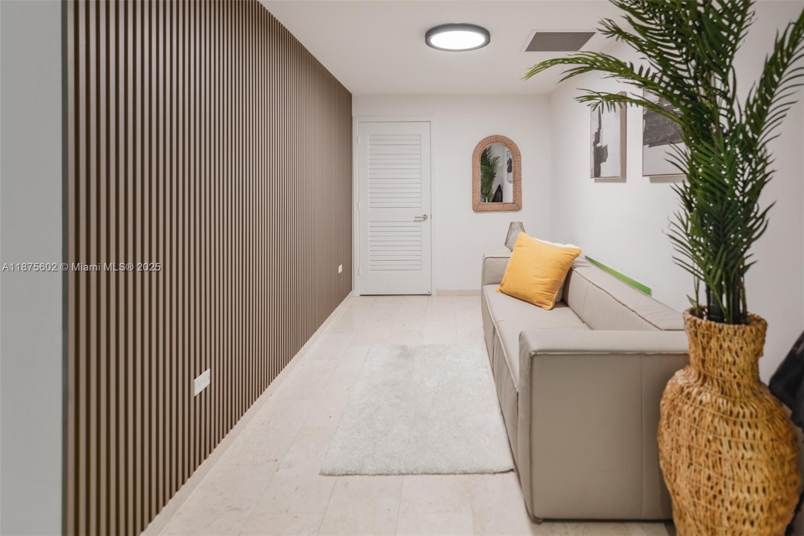 RISE CONDO - Residential