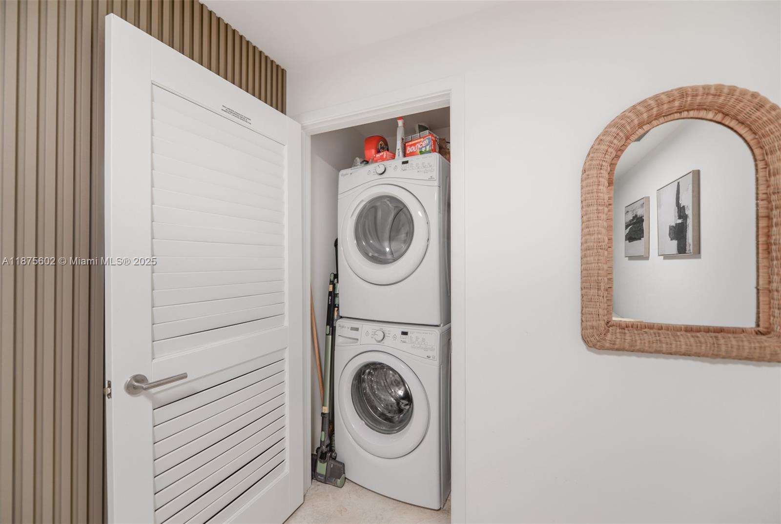 RISE CONDO - Residential