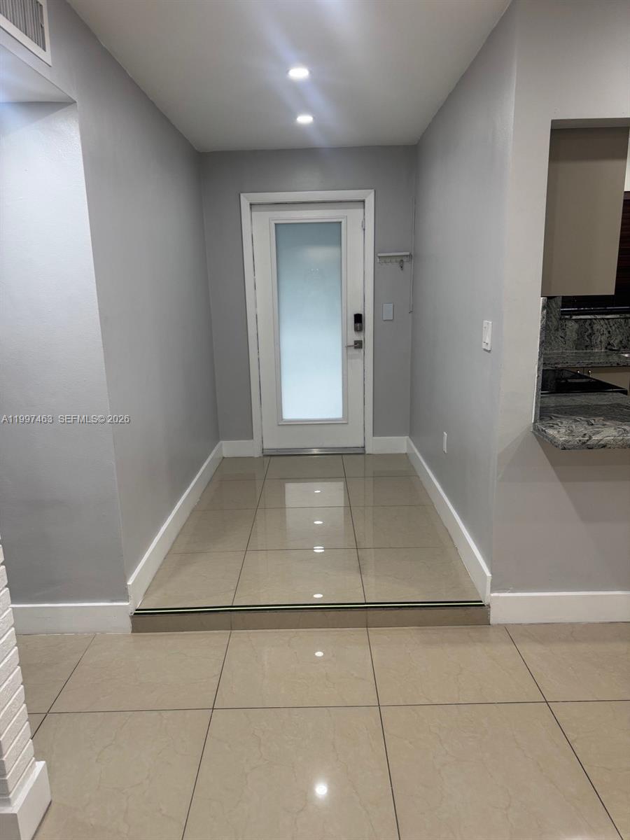 MIRAMAR SEC 6 - Residential Lease