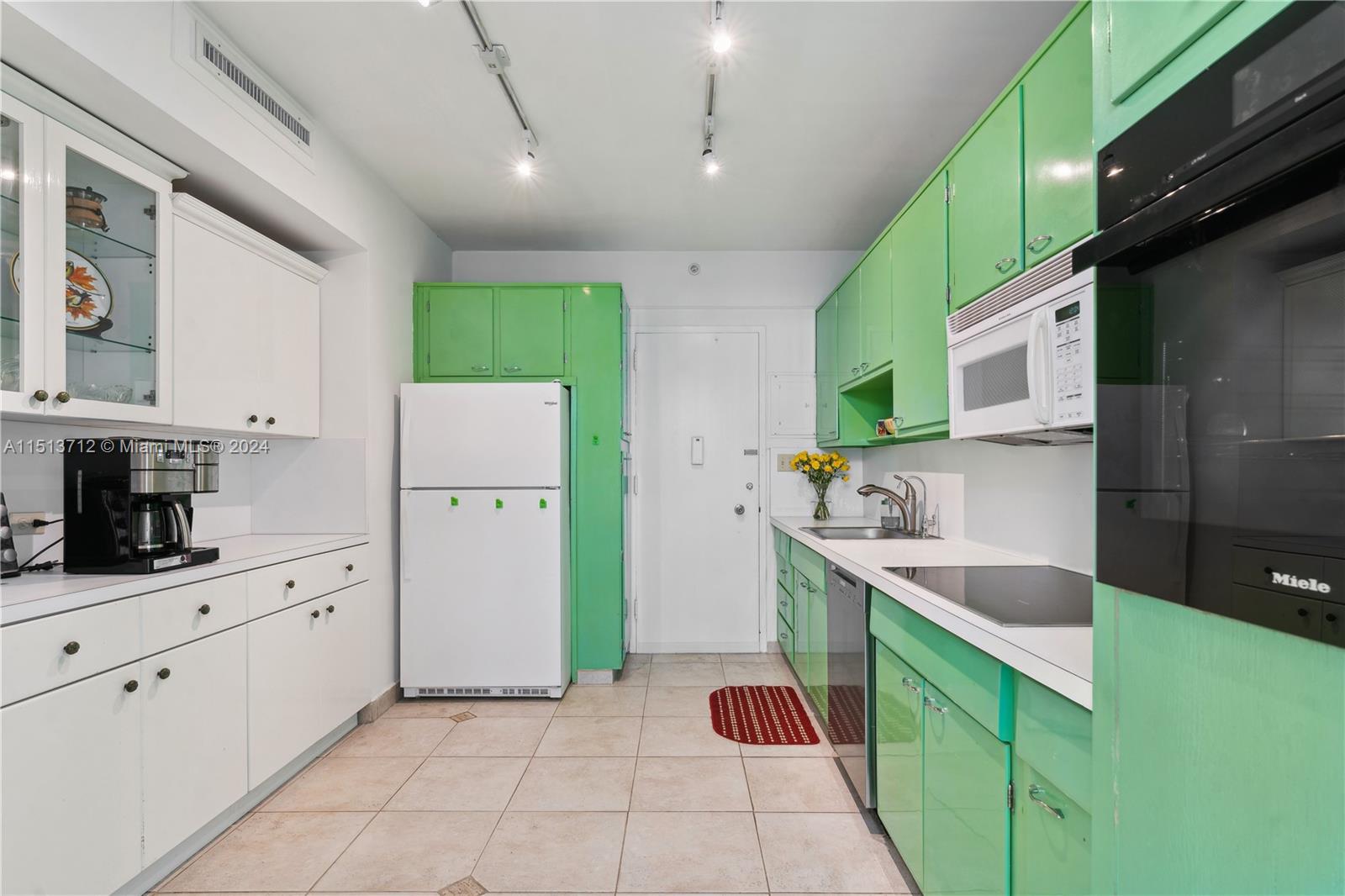 CRYSTAL HOUSE CONDO - Residential