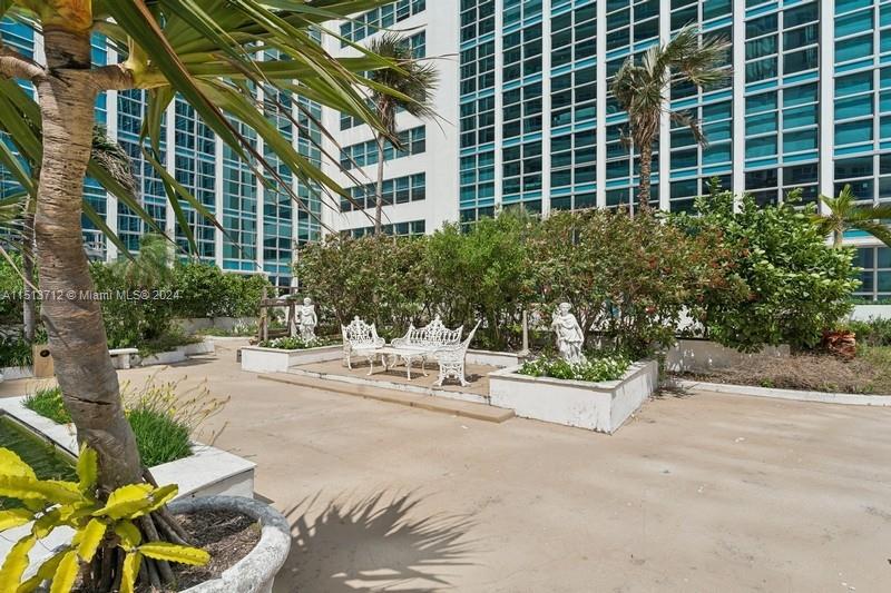 With beautiful ocean views, this 1,260 SF waterfront residence in the prestigious Crystal Residence, designed by Morris Lapidus. It features a large bedroom, two modern bathrooms with cabin showers, and a kitchen equipped with high-end Miele appliances, including a Combi-Steam Oven, Induction Cooktop, and Dishwasher. The unit is enhanced by ample storage, including two walk-in closets and additional space. This unit is currently being upgraded with new floor-to-ceiling hurricane impact windows. Located near Eden Roc, Fontainebleau, Soho House and the iconic Miami Beach Boardwalk known for its scenic beauty and accessibility.