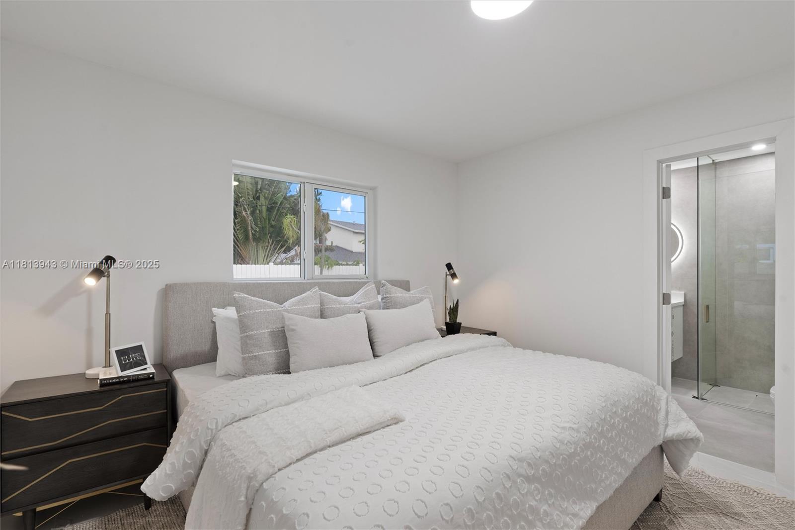 TROPIC PALMS 2 - Residential