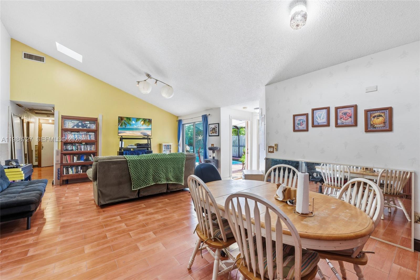 WESTWOOD GARDENS 2 - Residential