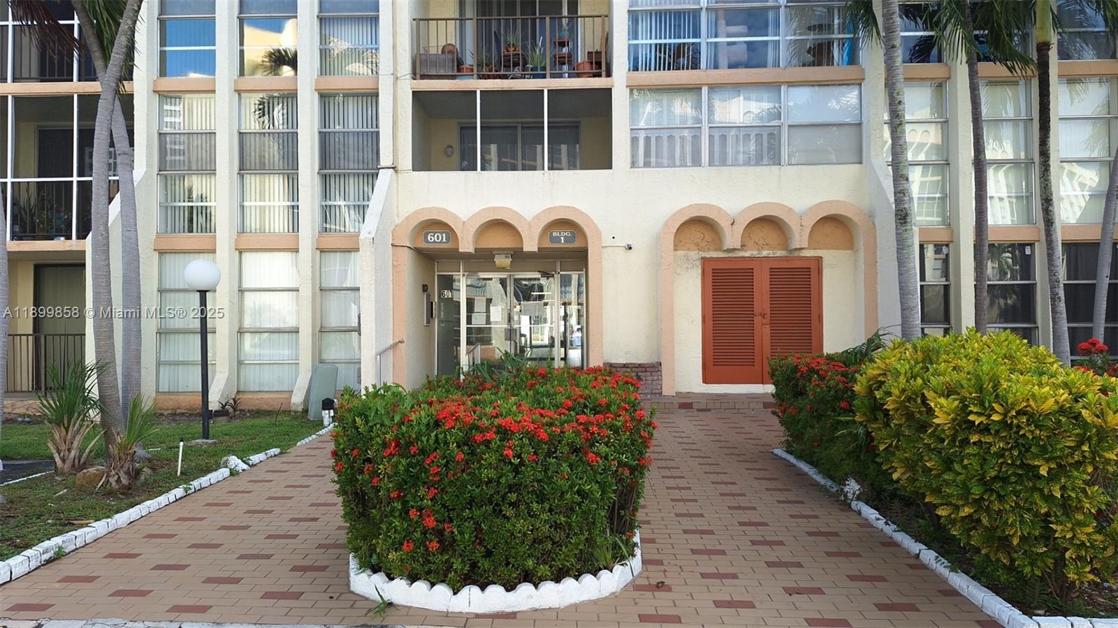 DESOTO PARK CONDO - Residential Lease