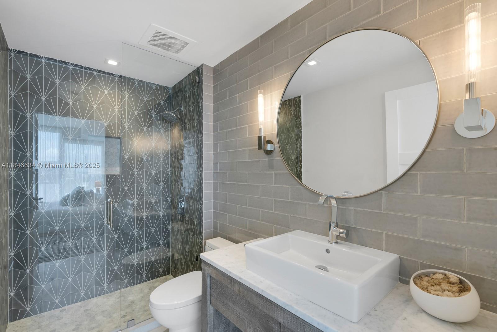 ONE OCEAN CONDO - Residential