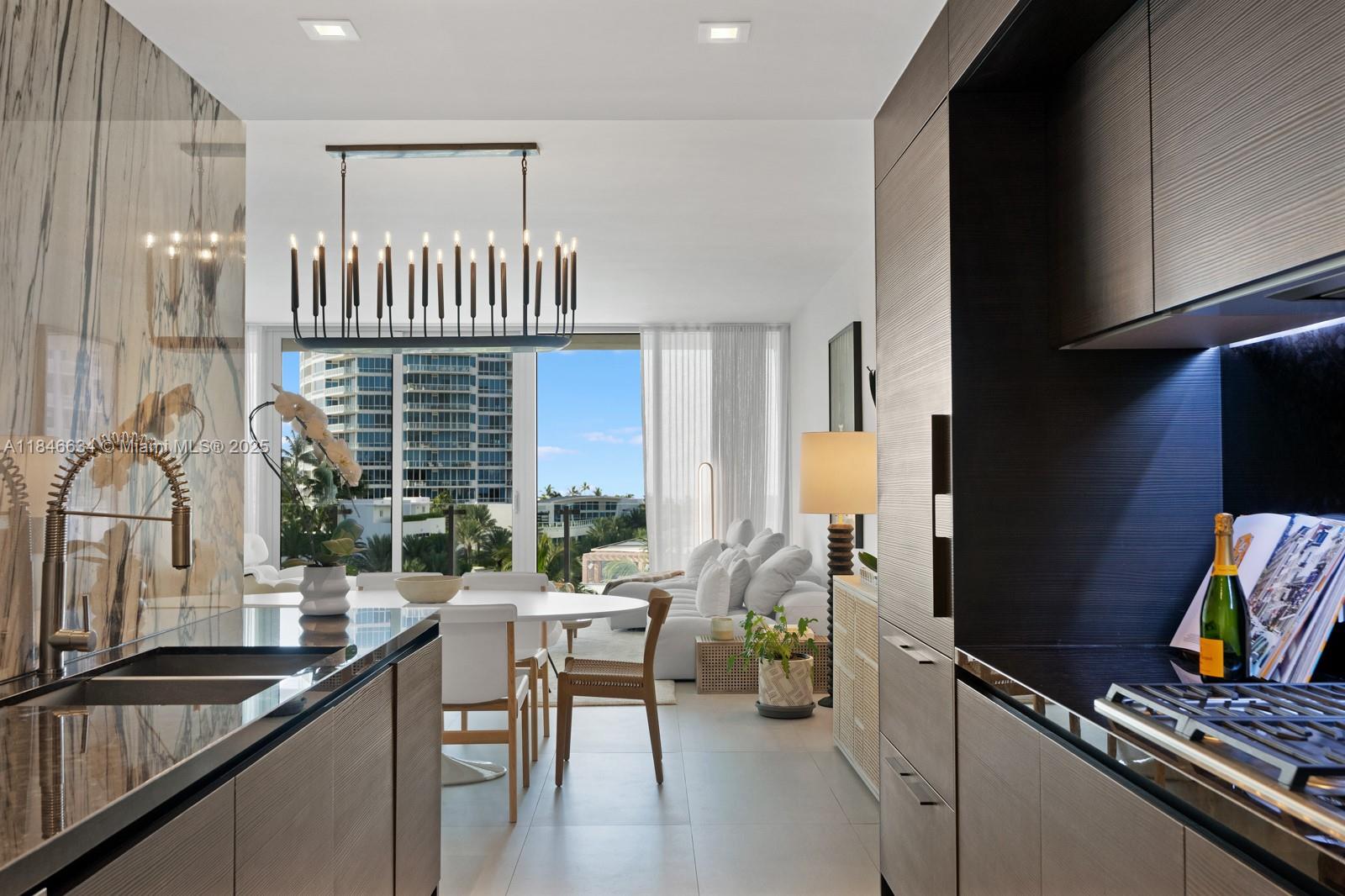 1 Collins Ave 605