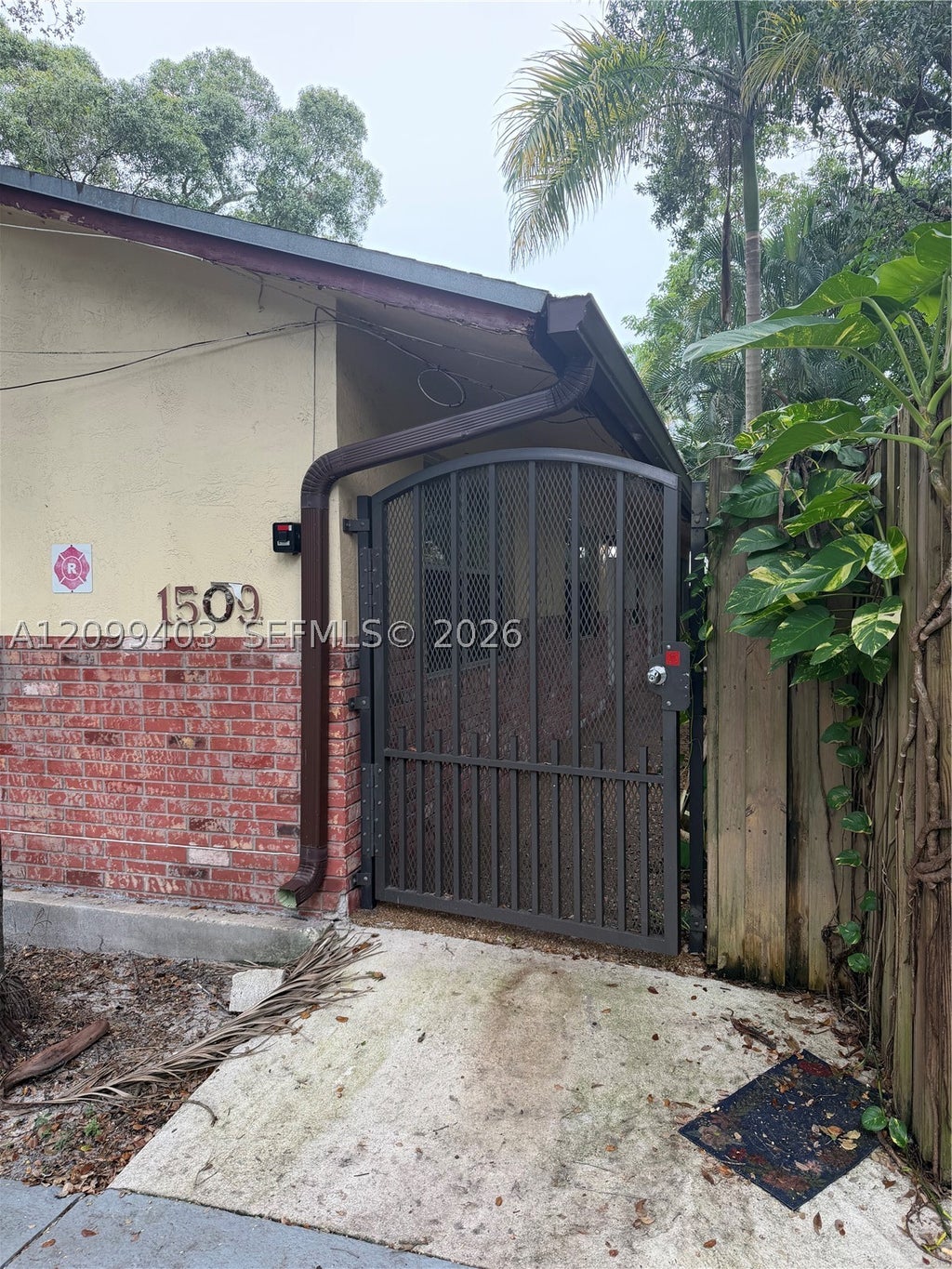 Photo of 1509 SW 1st St #1, Fort Lauderdale, FL 33312 (MLS # A12099403)