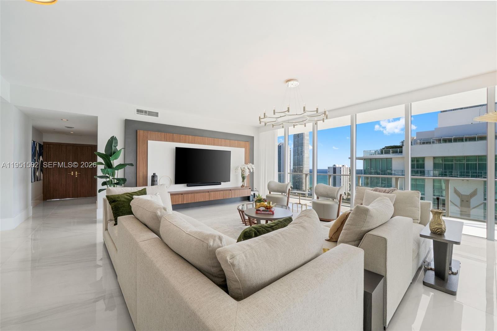 330 Sunny Isles Blvd 5-LPH04