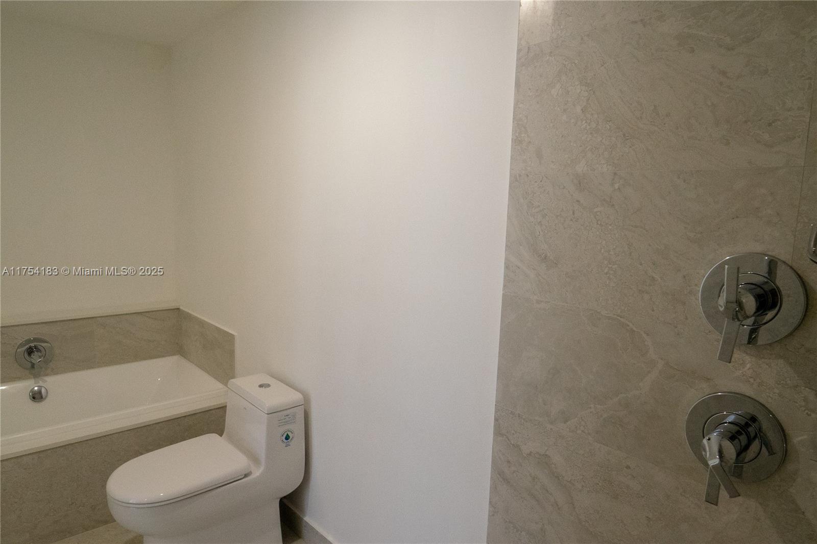 ARIA ON THE BAY CONDO - Residential
