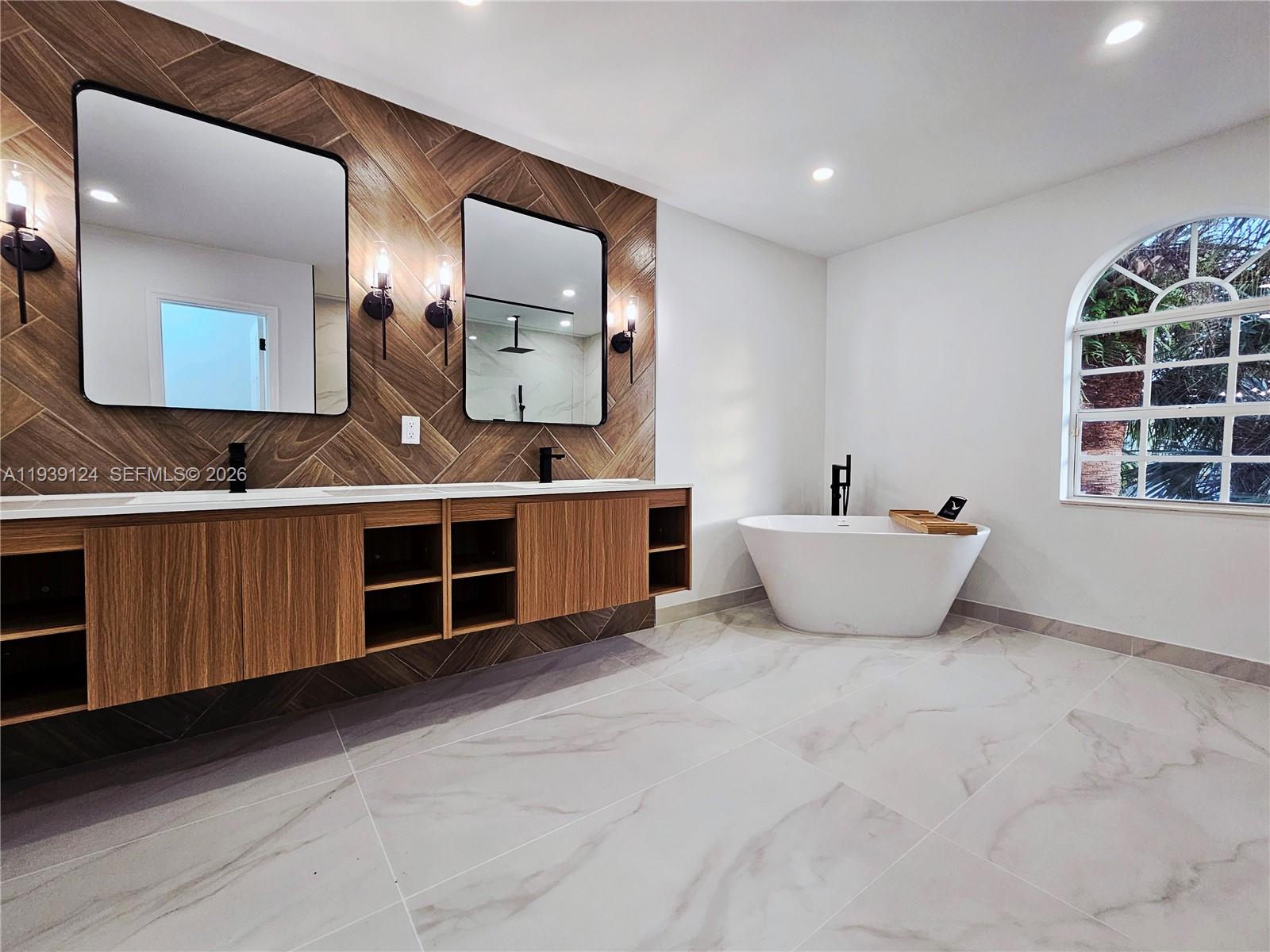 GROVE PLACE - Residential