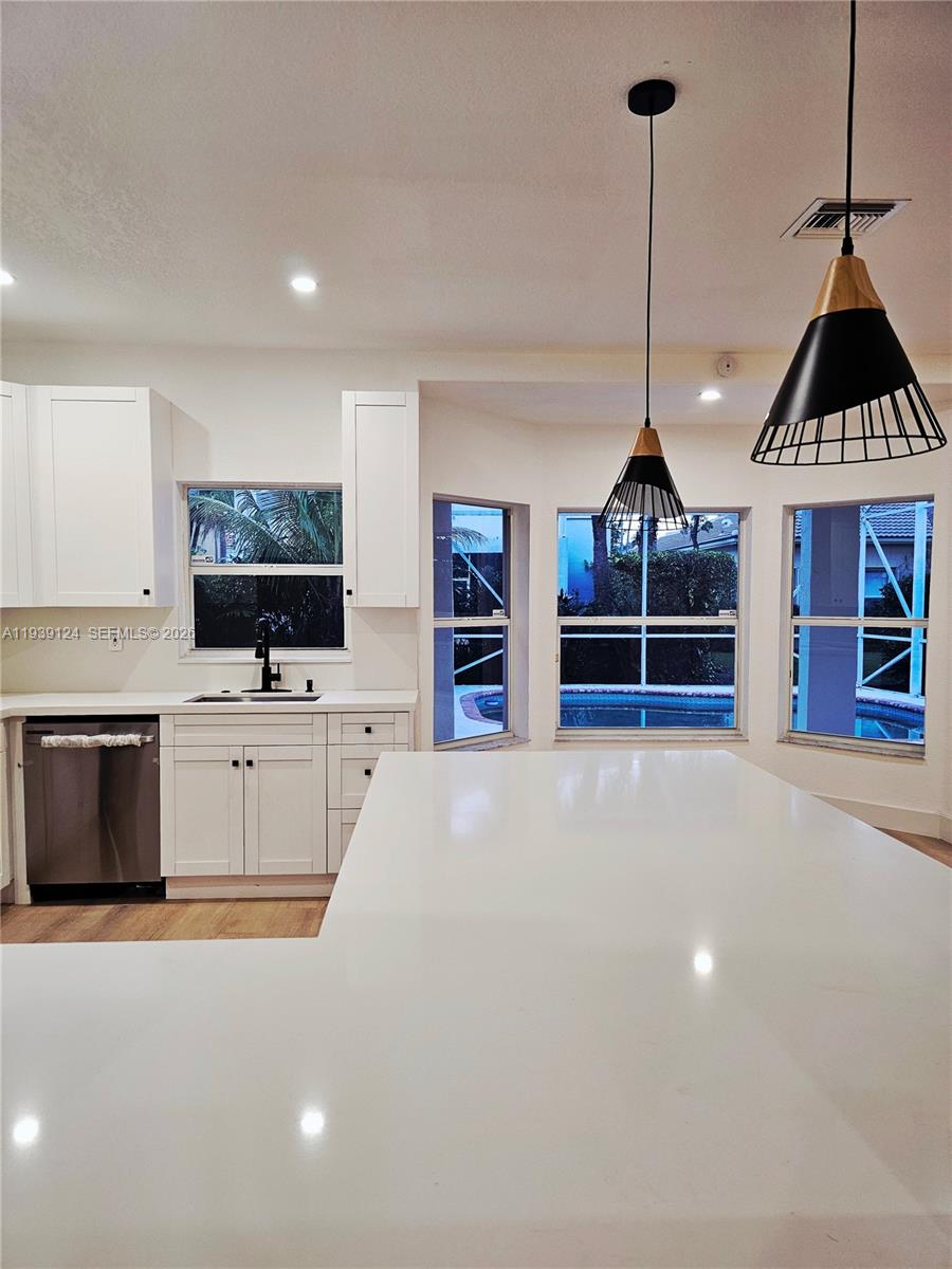 GROVE PLACE - Residential