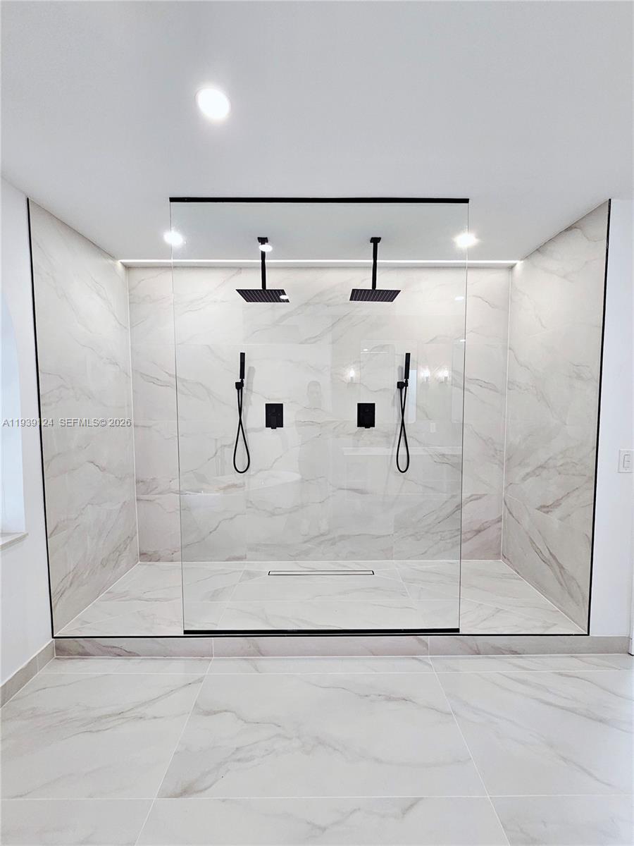 GROVE PLACE - Residential