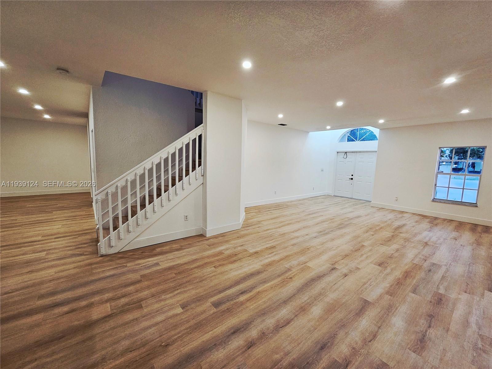 GROVE PLACE - Residential