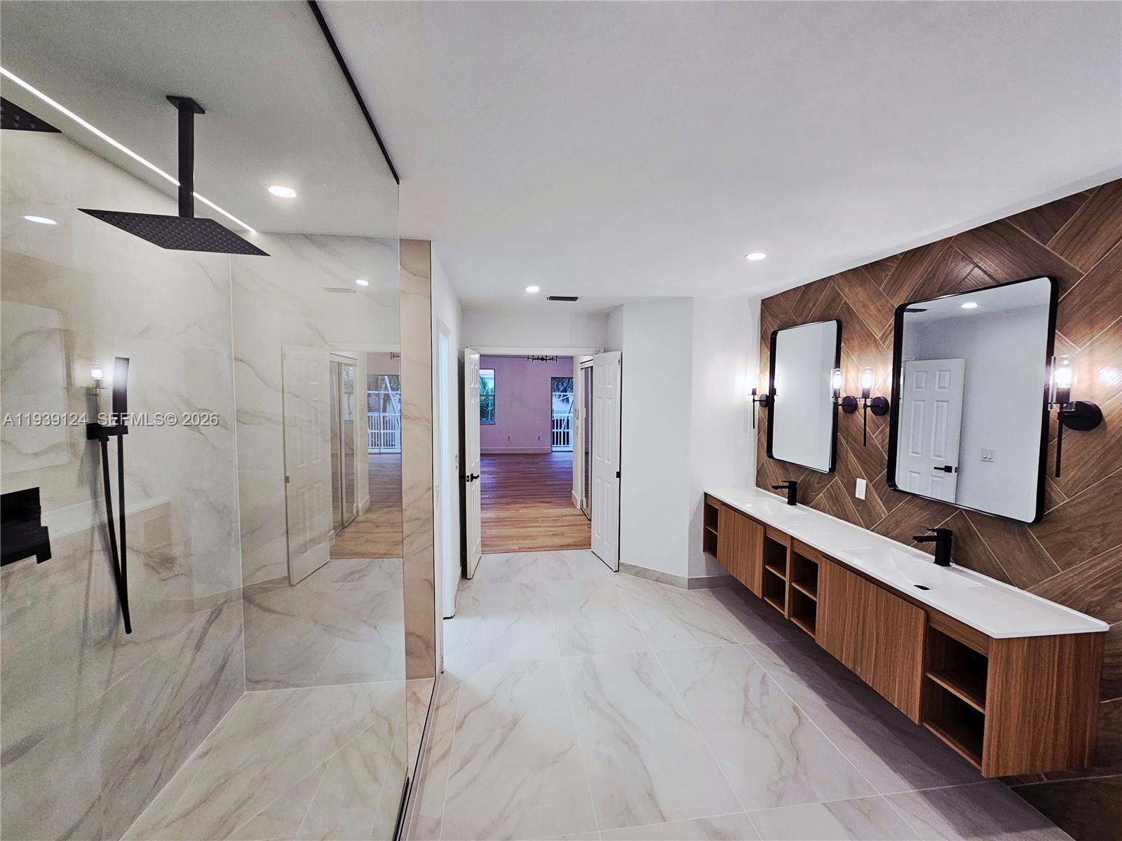 GROVE PLACE - Residential