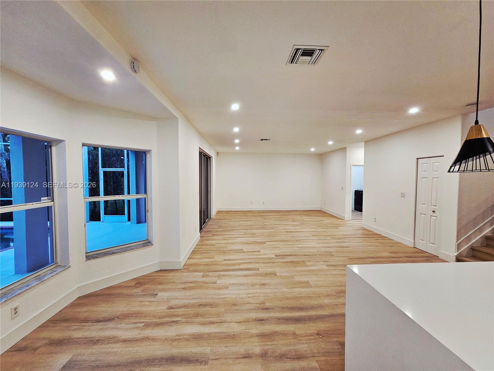 GROVE PLACE - Residential