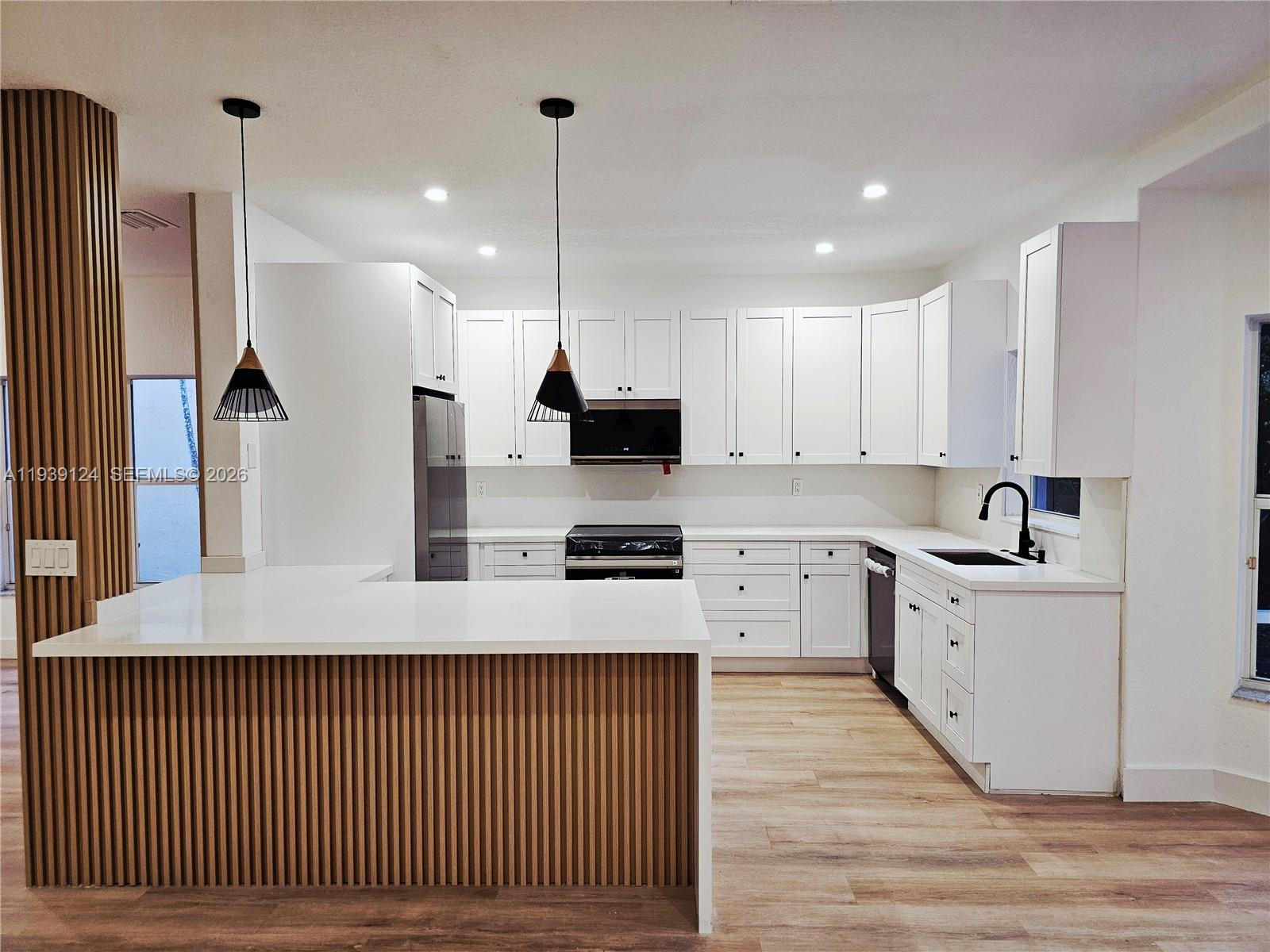 GROVE PLACE - Residential