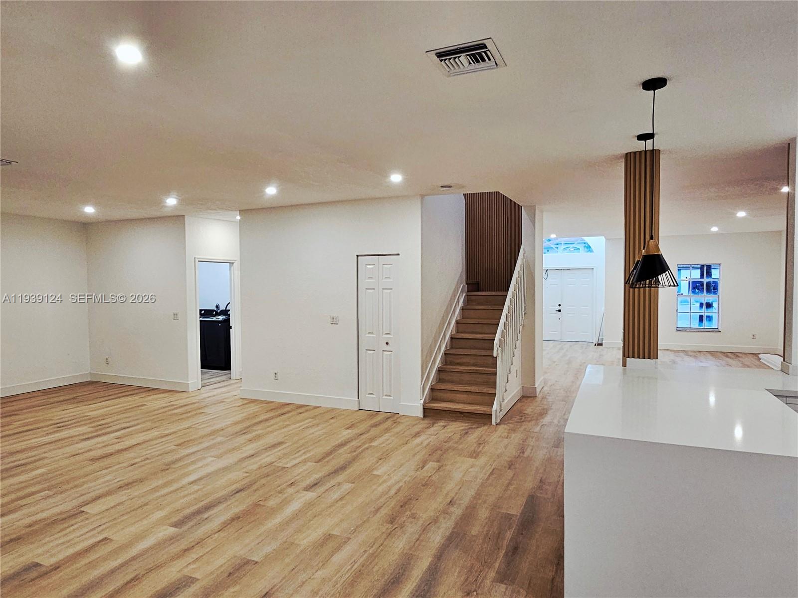 GROVE PLACE - Residential