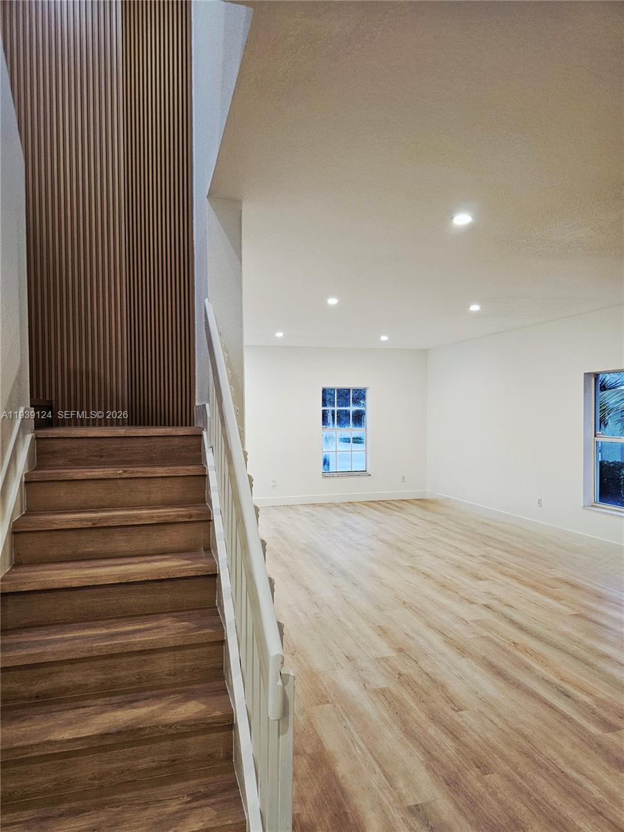 GROVE PLACE - Residential