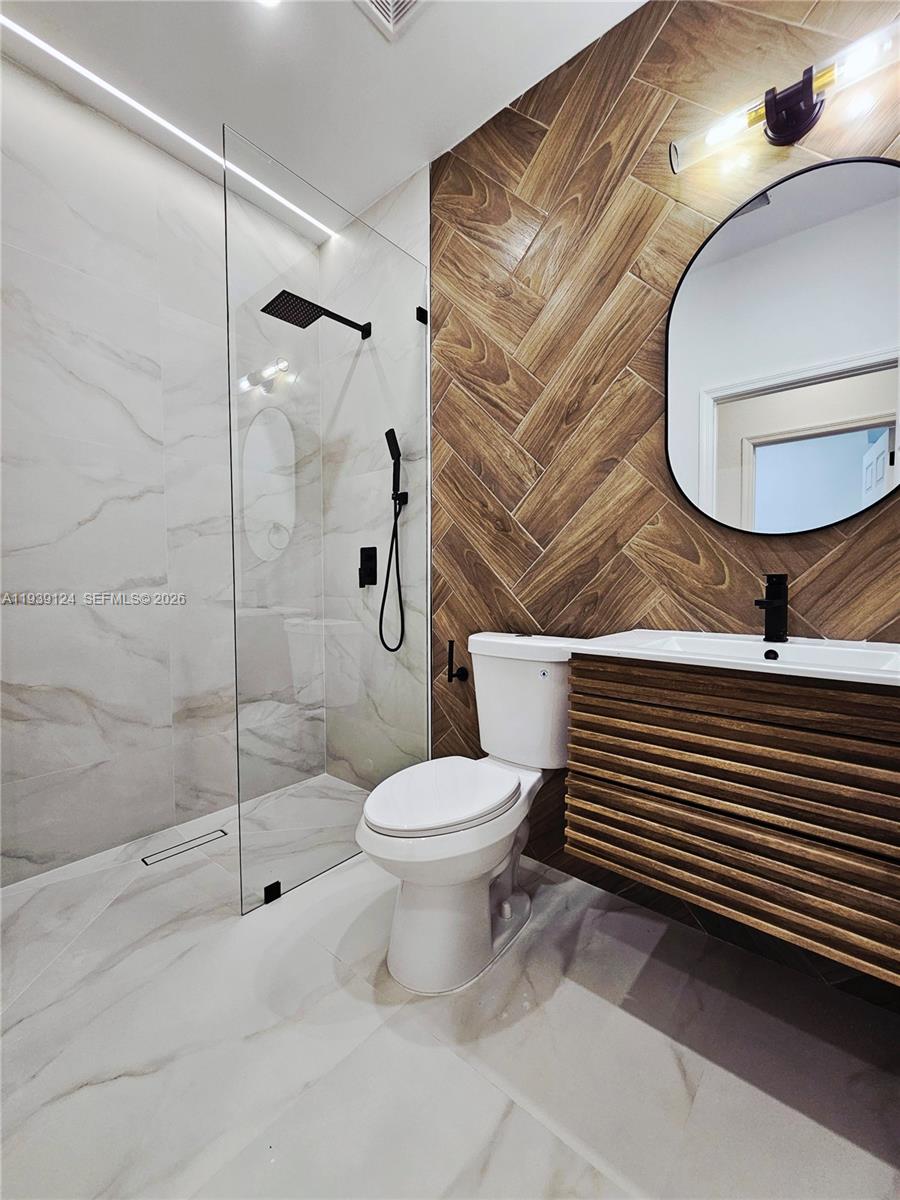 GROVE PLACE - Residential