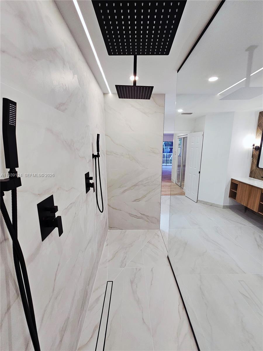 GROVE PLACE - Residential