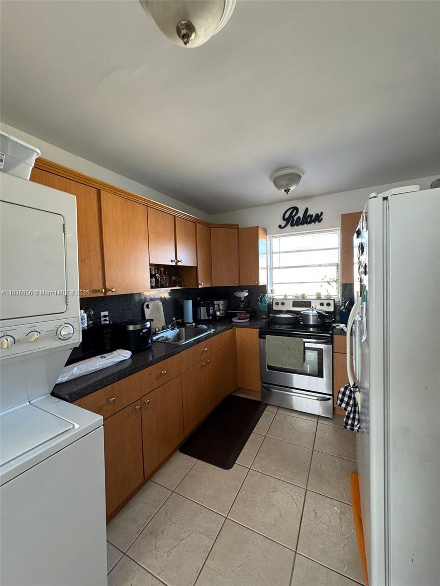 2651 NW 13th St 45, Miami, FL, 33125/$225,000 3 2651 NW 13th St 45