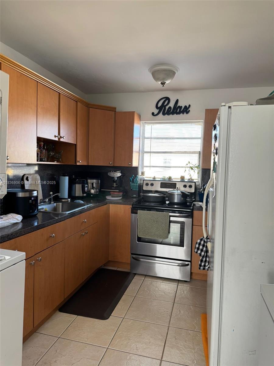 2651 NW 13th St 45, Miami, FL, 33125/$225,000 2 2651 NW 13th St 45