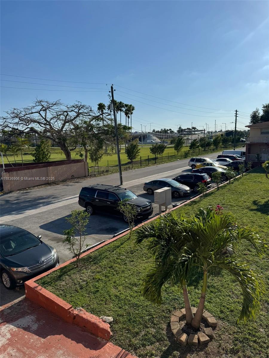 Fantastic Investment Opportunity! This centrally located 2-bedroom, 1-bath condo offers unbeatable access to everything Miami has to offer. Just minutes from Miami International Airport, Brickell, Downtown, and Coral Gables — making it ideal for both end-users and savvy investors. The community features a refreshing pool, convenient on-site laundry facilities, and benefits from low HOA fees and low property taxes. Strong rental potential due to its high-demand location. Don’t miss out on this prime opportunity in the heart of the city!