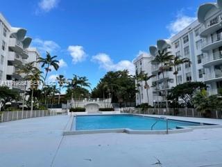 486 NW 165th St Rd B-302