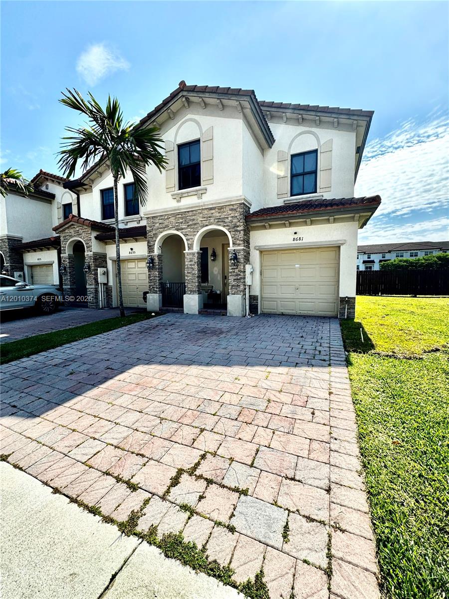 8681 NW 98th Ave 8681