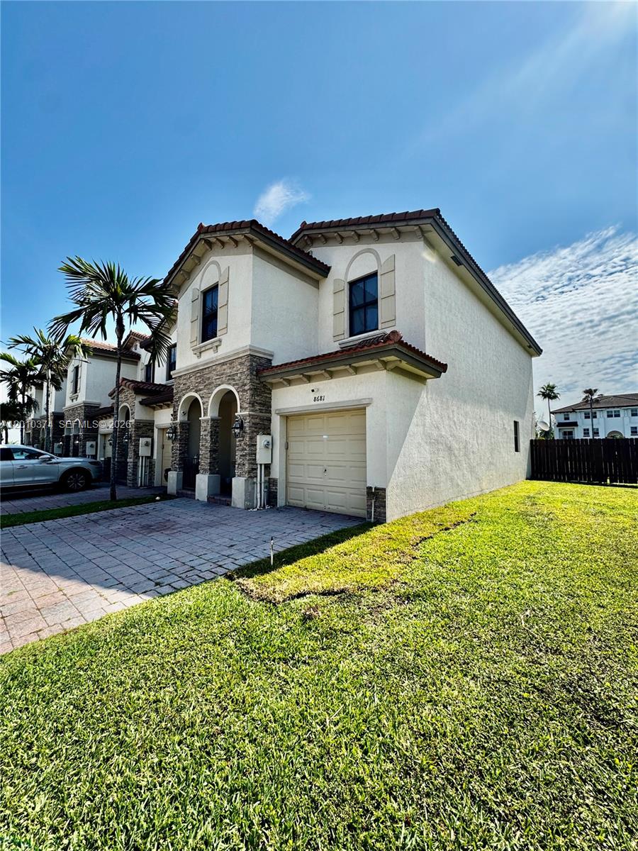 8681 NW 98th Ave 8681