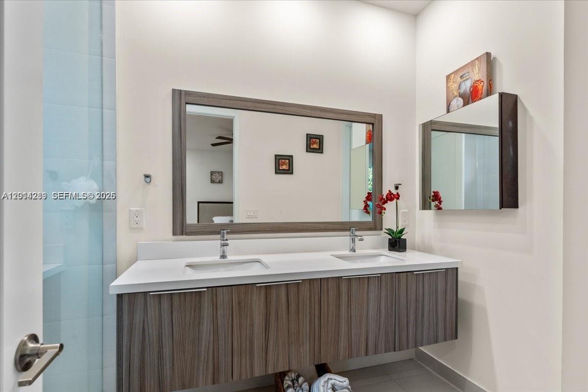 LANDMARK AT DORAL CENTRAL - Residential