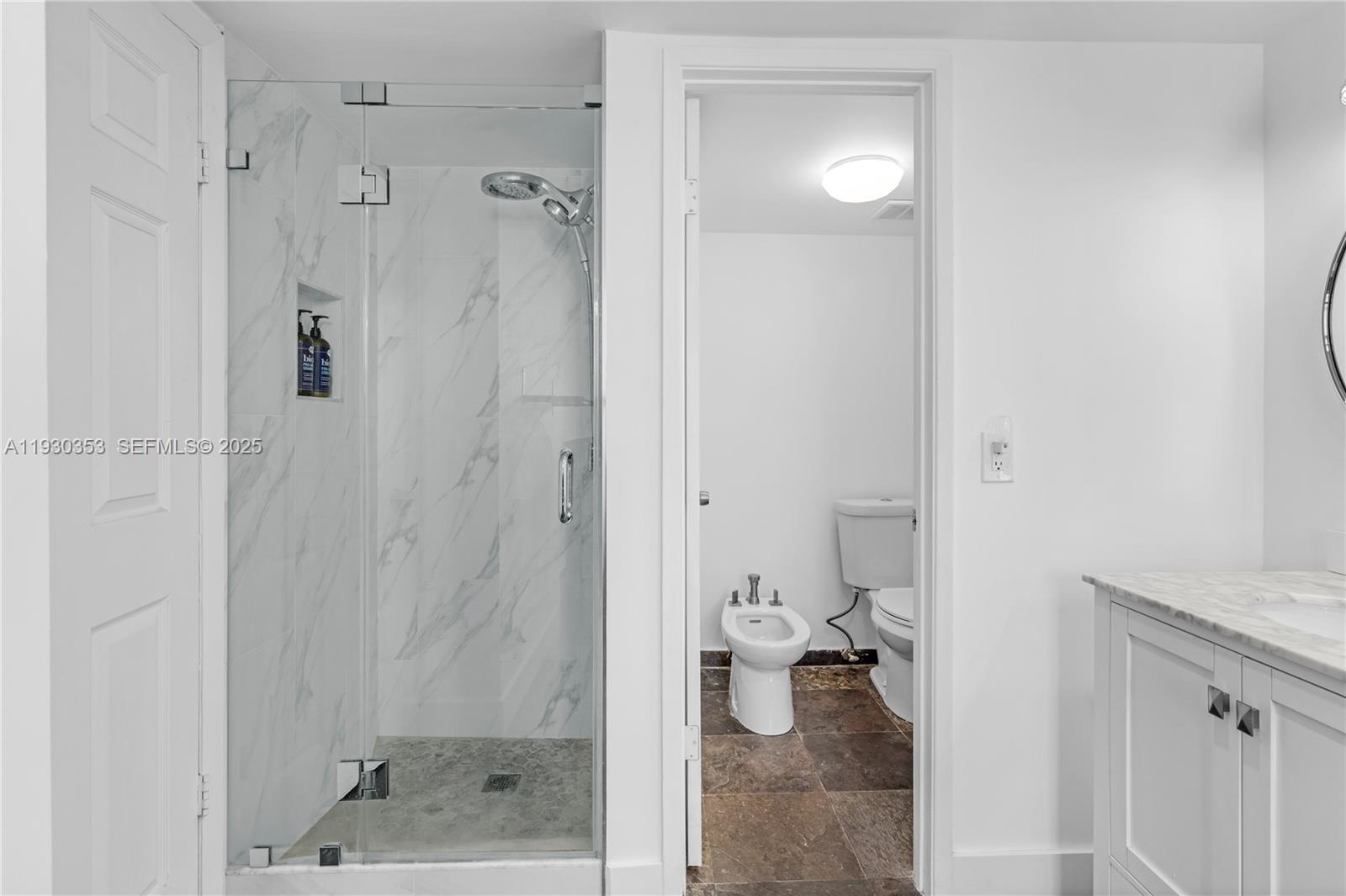 THE SURF CONDO - Residential