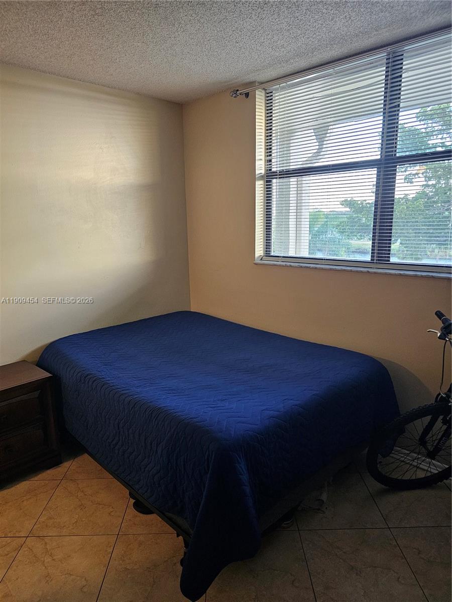 Lake Emerald Condominiums - Residential