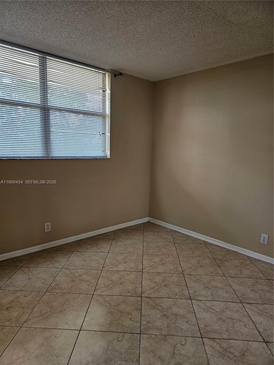 Lake Emerald Condominiums - Residential