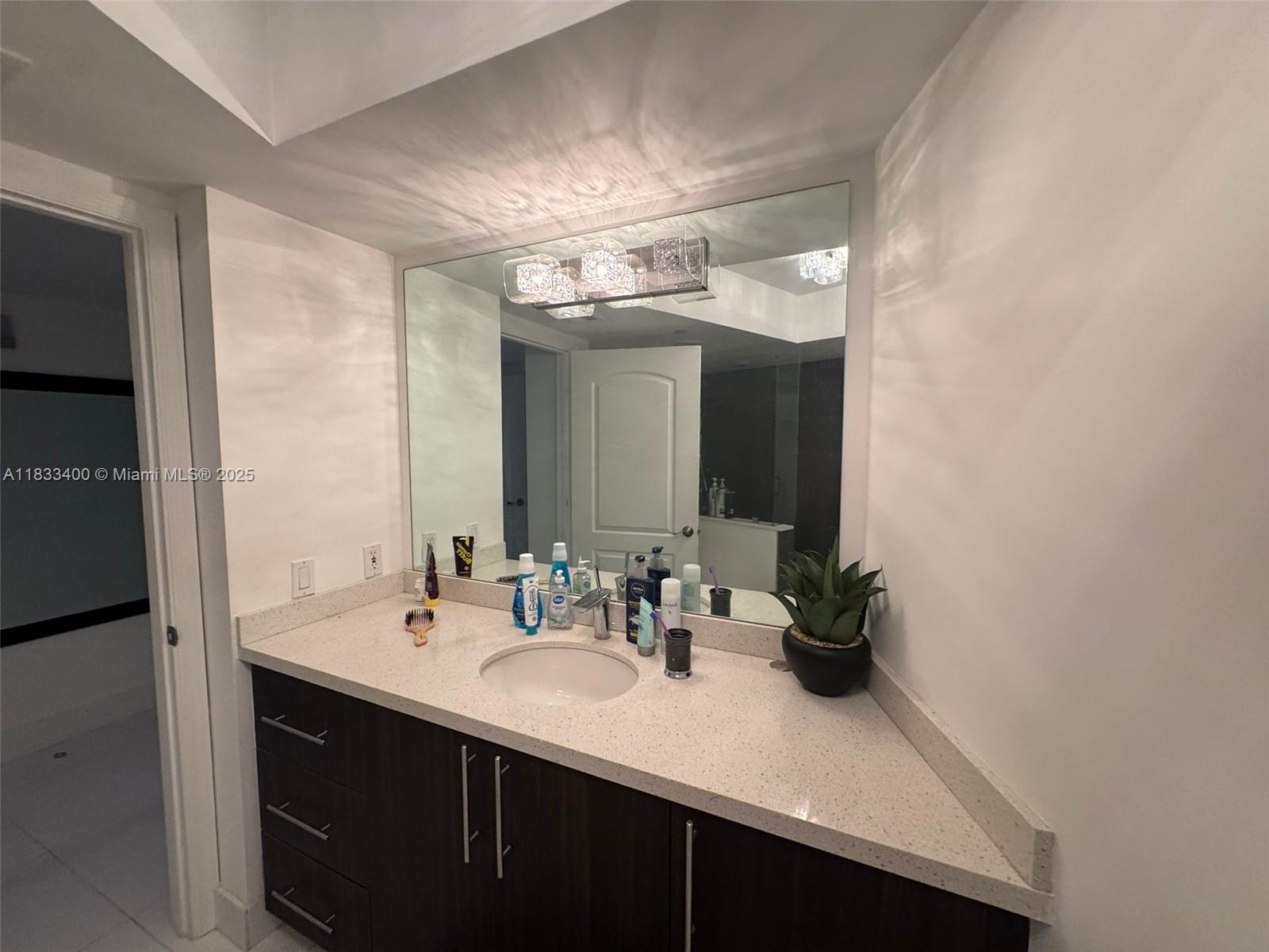 1000 ISL BLVD WILLIAMS IS - Residential Lease