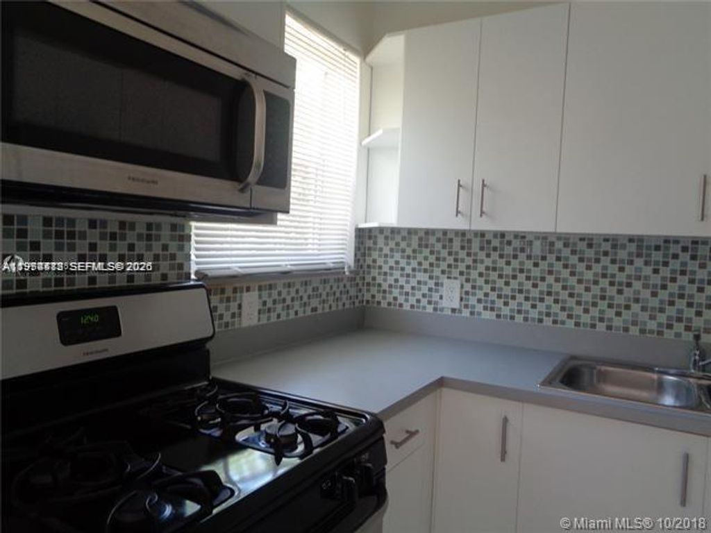 Photo of 1925 Thomas St #1925, Hollywood, FL 33020 (MLS # A11974413)