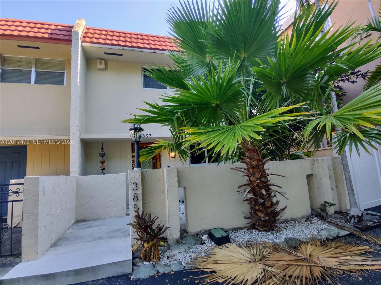 LAGO VERDE VILLAS CONDO - Residential Lease