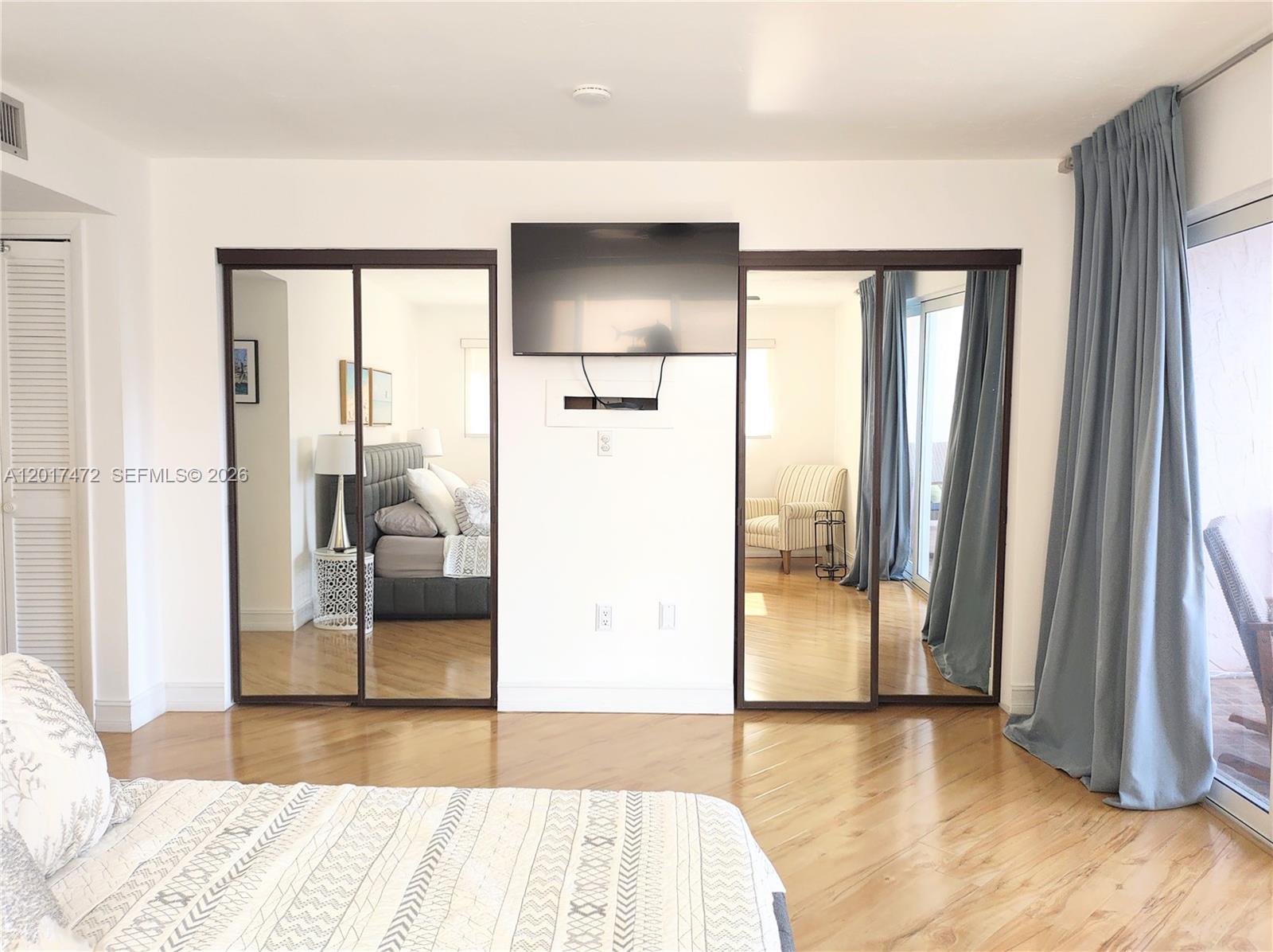 LAGO VERDE VILLAS CONDO - Residential Lease